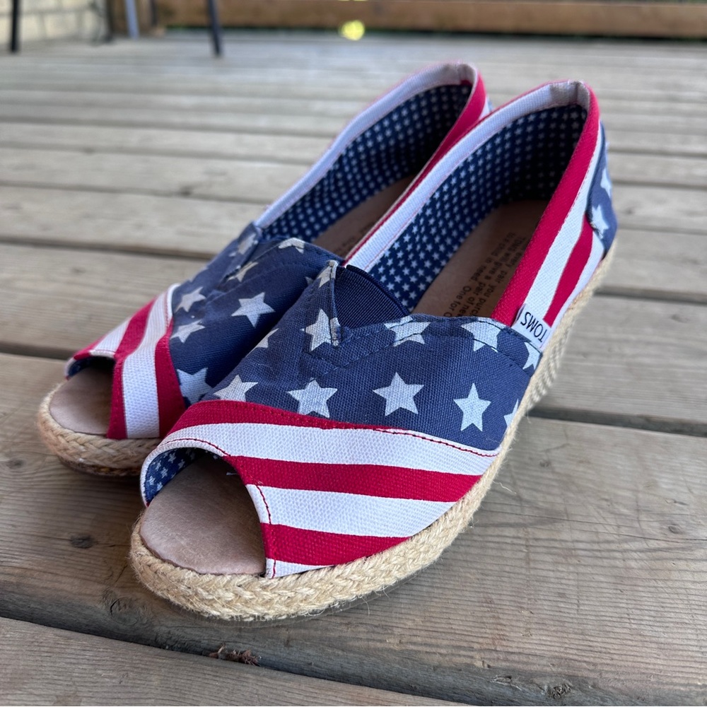 TOMS Wedge Sandals American Flag/Stars & Stripes